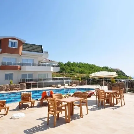 4 N Apartment *